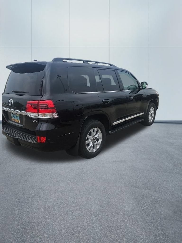 toyota land cruiser 2017 JTMCY7AJ3H4054550 image toyota land cruiser 2017 JTMCY7AJ3H4054550 image